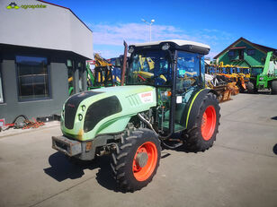 Claas Nexos 240F tractor viñedo