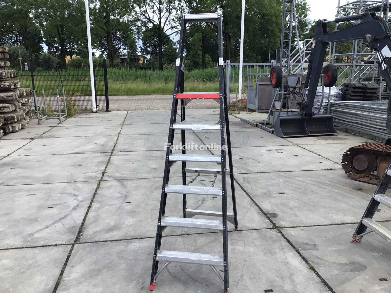 Altex pro Taurus TGB warehouse ladder