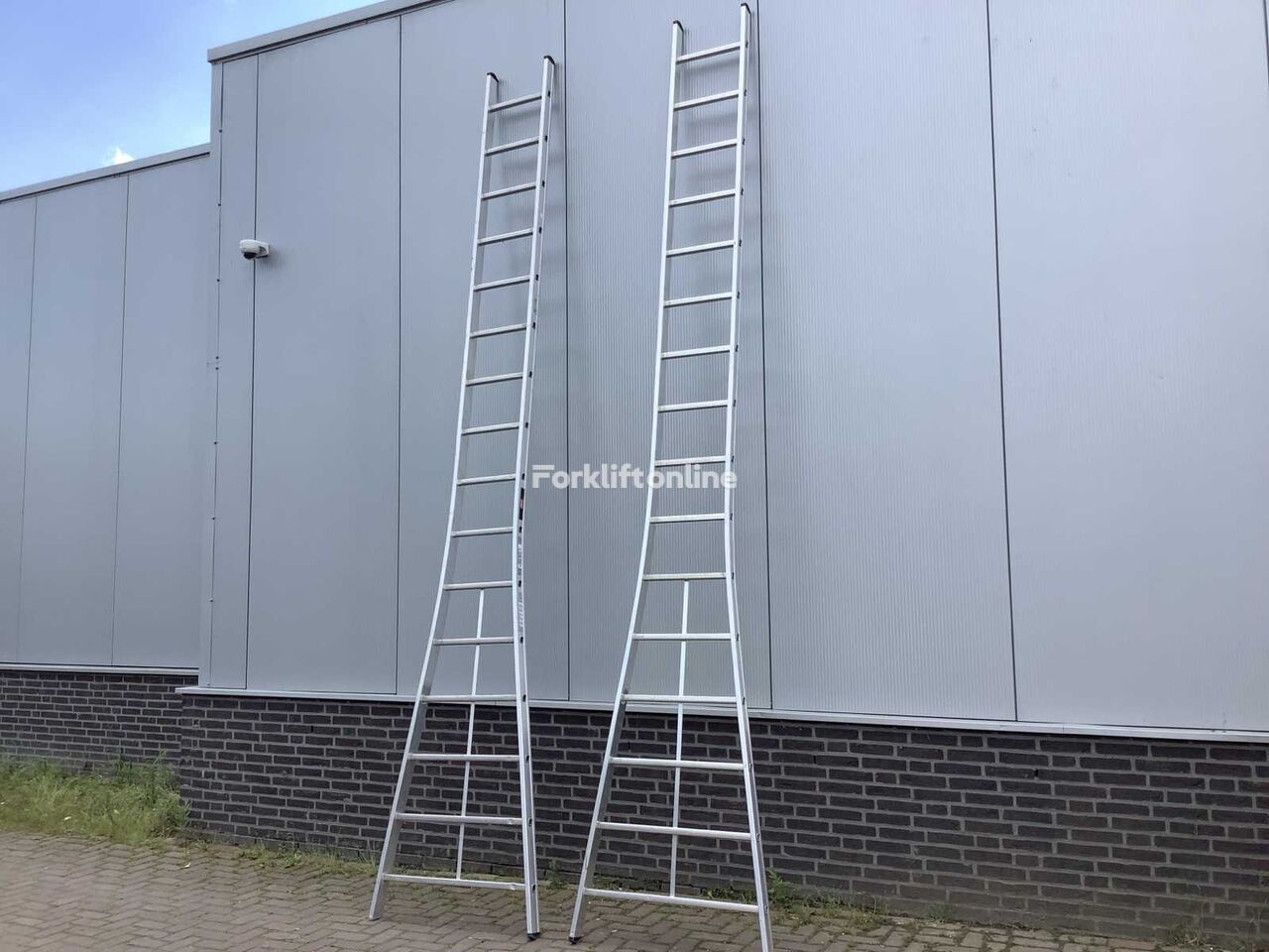 Altrex KEU 1x16 warehouse ladder