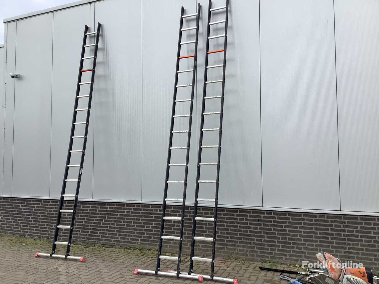 سلم المستودع Altrex Ladder (2x)