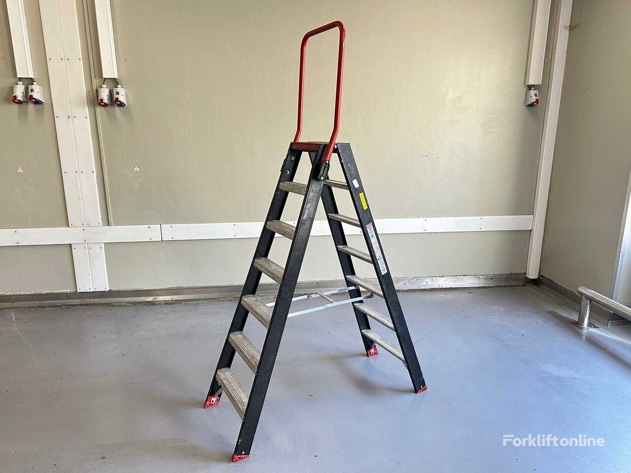 Altrex Taurus TDO 7 warehouse ladder