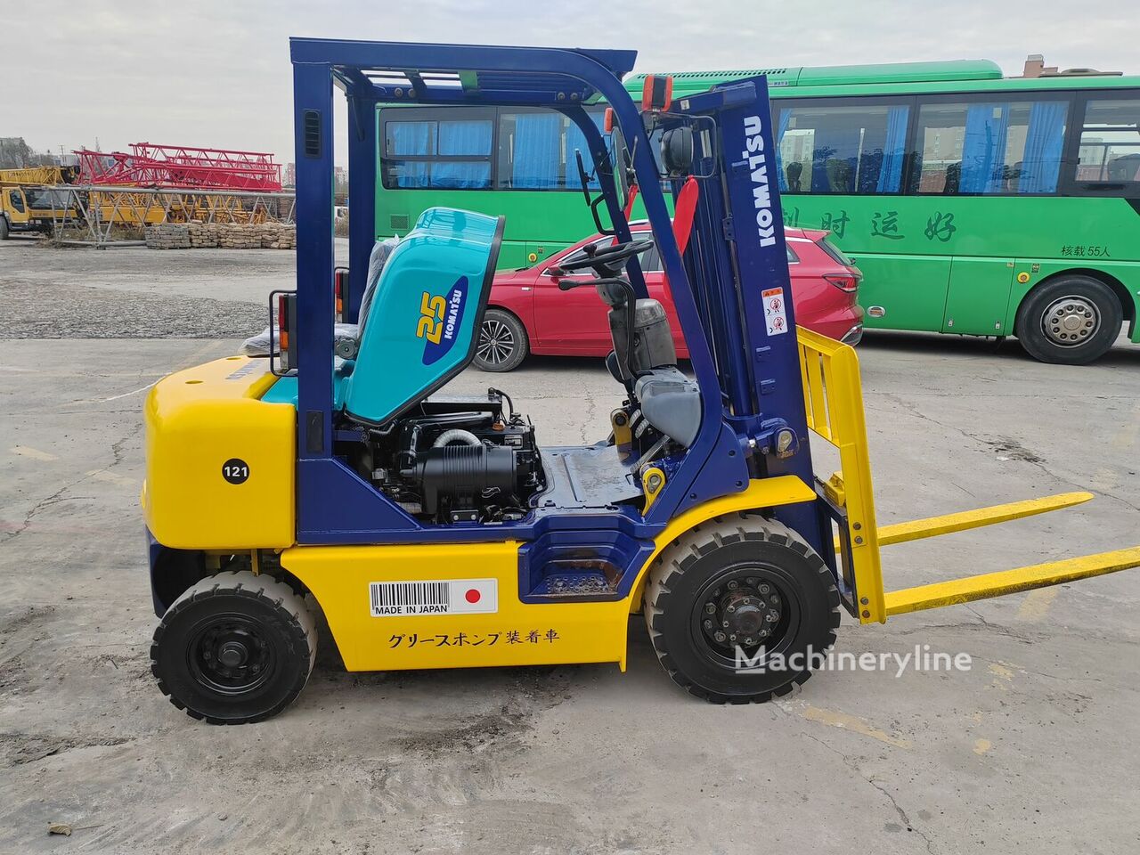 Myytävät Komatsu 2.5 tons dieselkäyttöinen trukki | Machineryline FI Komatsu 2.5 tons dieselkäyttöinen trukki - Machineryline