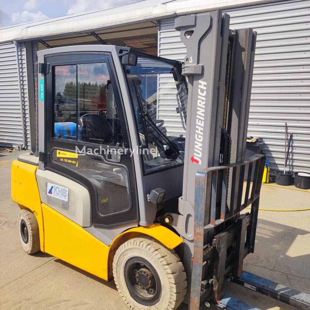 Chariot élévateur à gaz Jungheinrich TFG 425 à vendre | Machineryline BF Chariot élévateur à gaz Jungheinrich TFG 425 - Machineryline