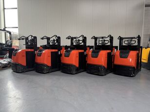 Toyota OSE 100 order picker