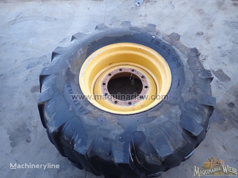 Roue 19.50-24 à vendre | Machineryline CI Roue 19.50-24 - Machineryline