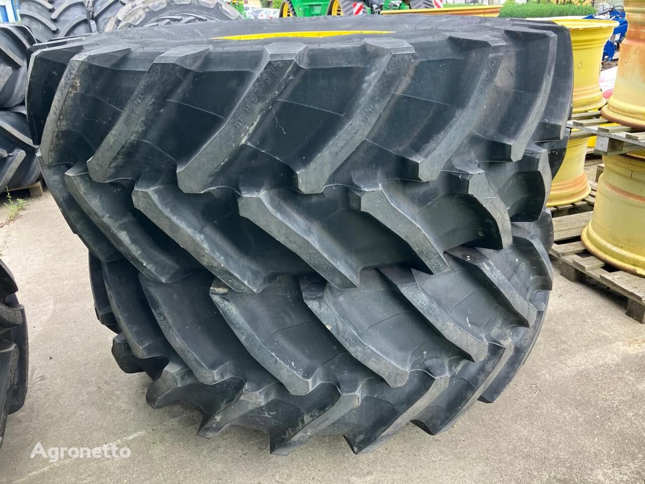 650/85R38 wiel