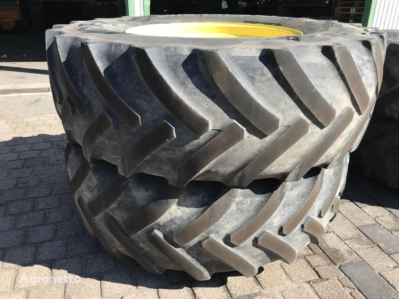 680/80R42 wheel