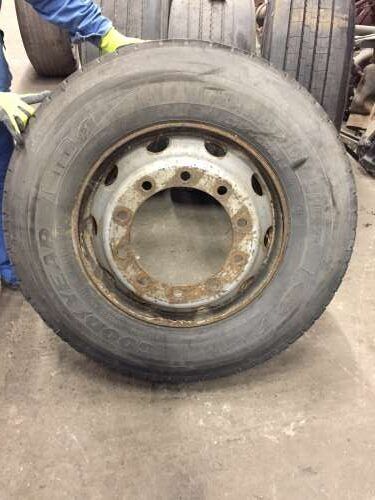 Goodyear LHD2 wheel