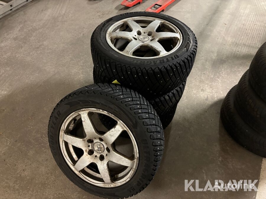 roue Goodyear Vinterhjul Volvo Goodyear 205/55R16 dubb