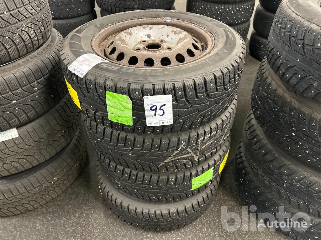 车轮 Hankook Med dubb / Plåtfälg / 195/65R15 / #95