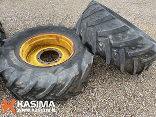 John Deere 6910 S wheel