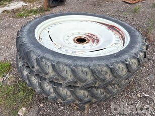 John Deere 3140 Kleber 270/95 R48 hjul