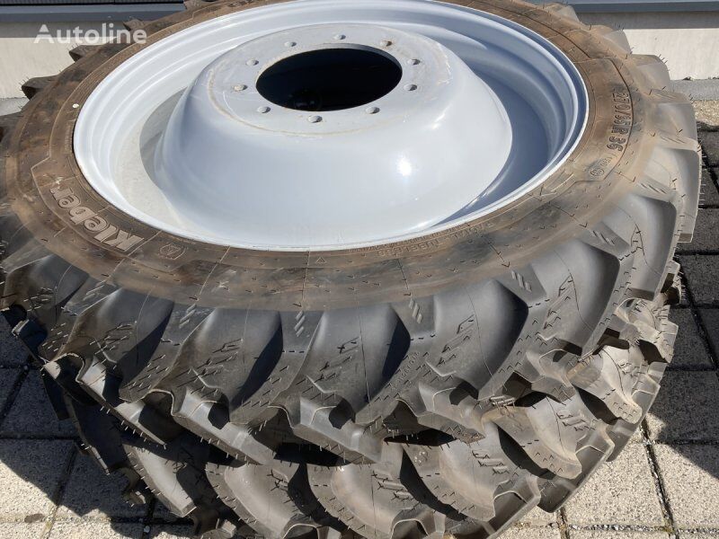 车轮 Kleber Pflegeräder MF 76XX 7624 270/95 R36 + 300/95 R52 Kleber