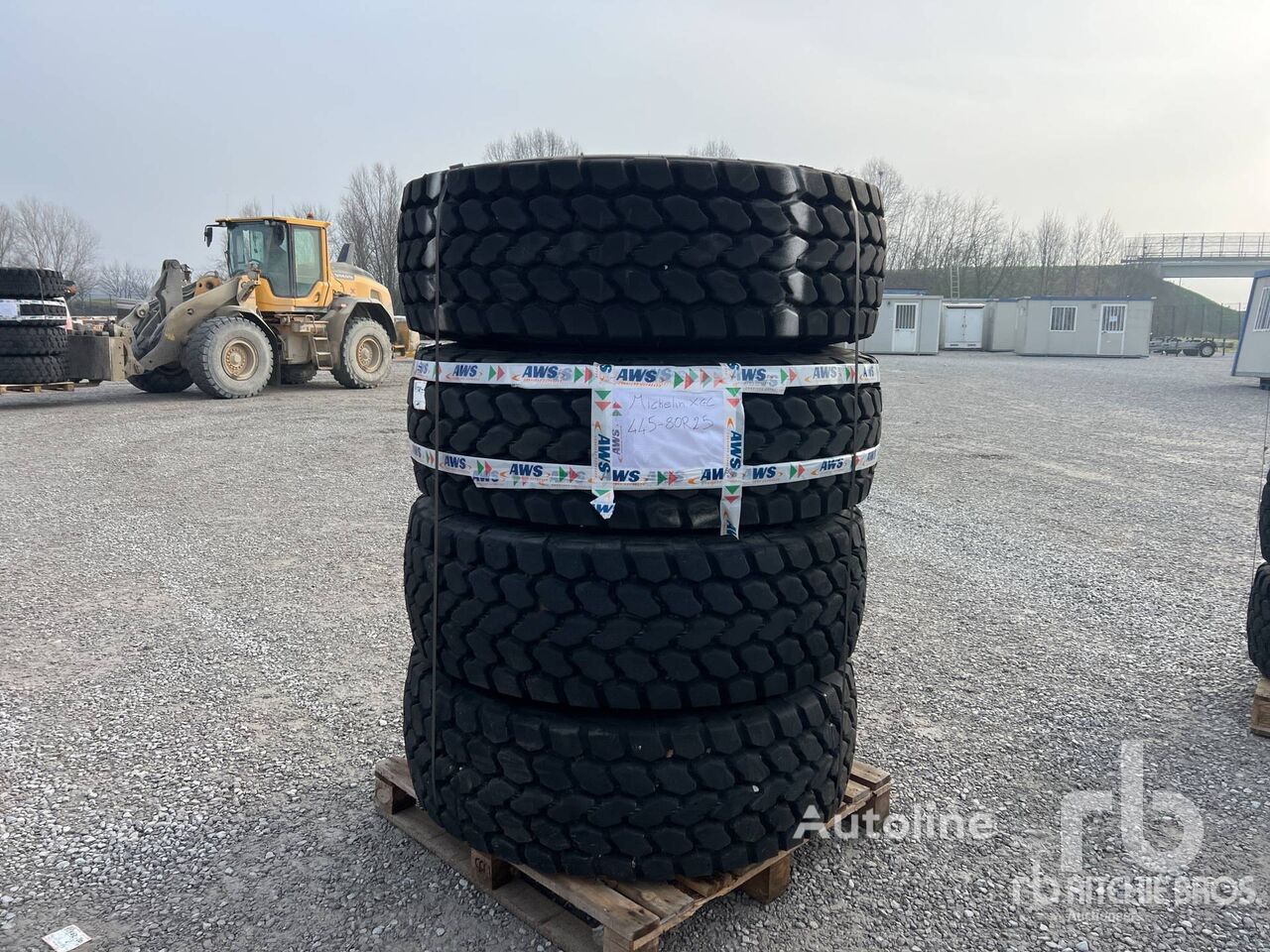 neues Michelin XGC 445-80R25 Qty of (Unused) Rad