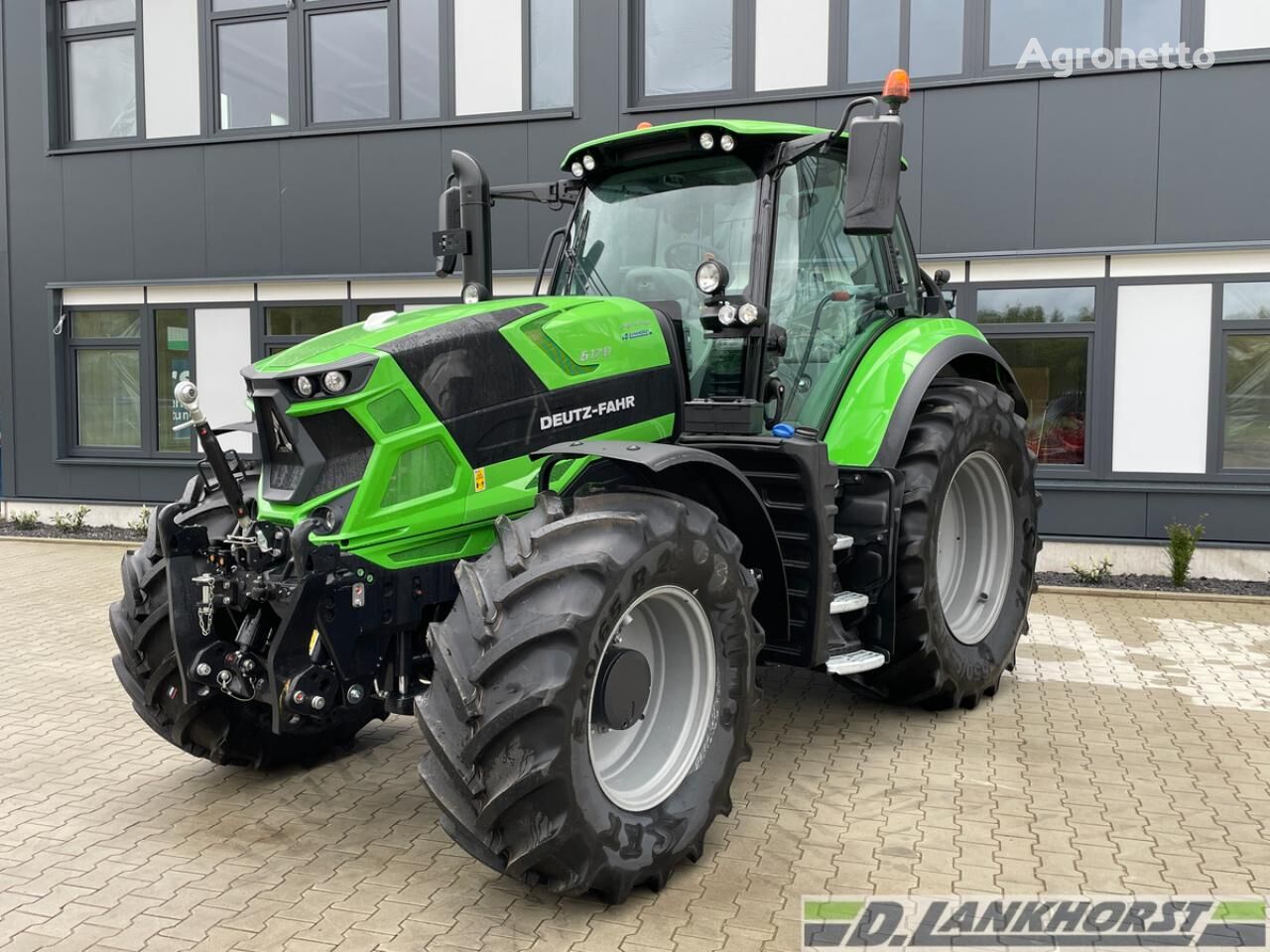 jauns 6170 Powershift riteņtraktors