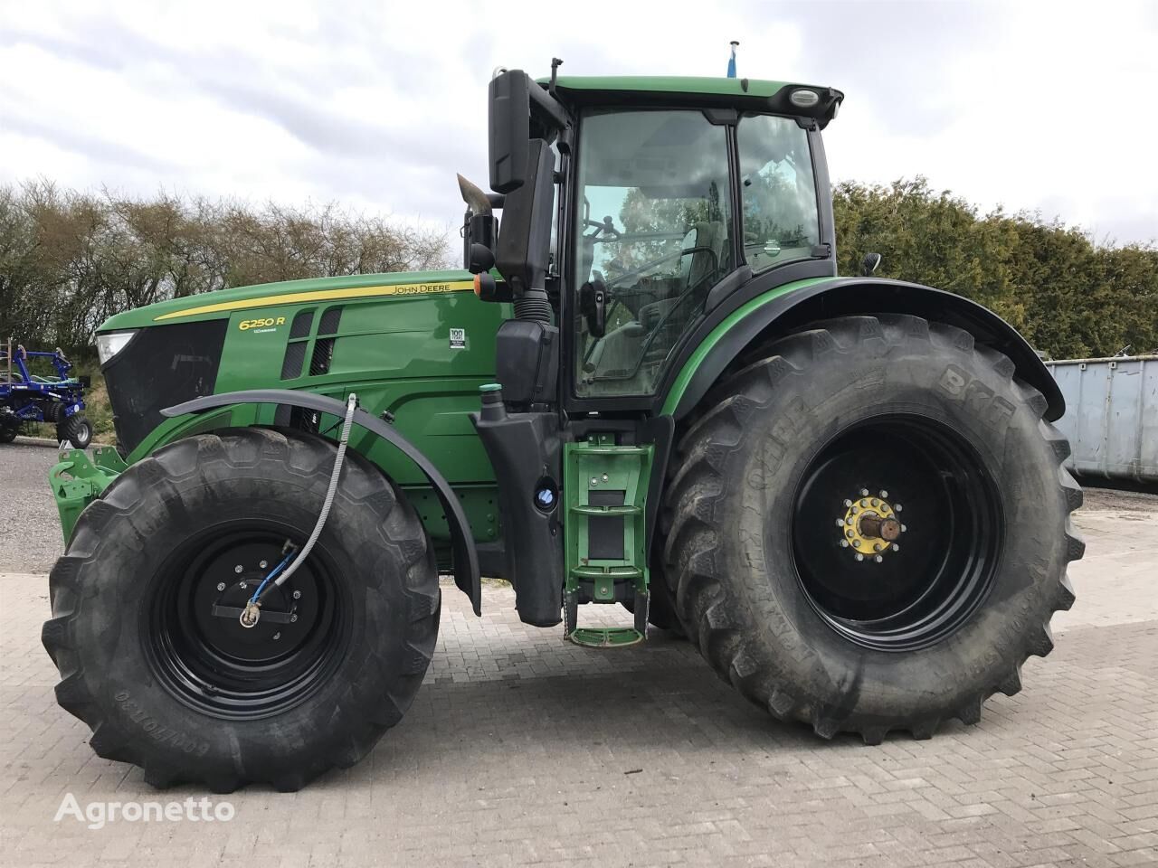 6250R wheel tractor