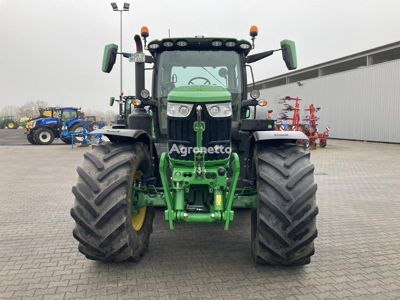 6R 215 wielen trekker