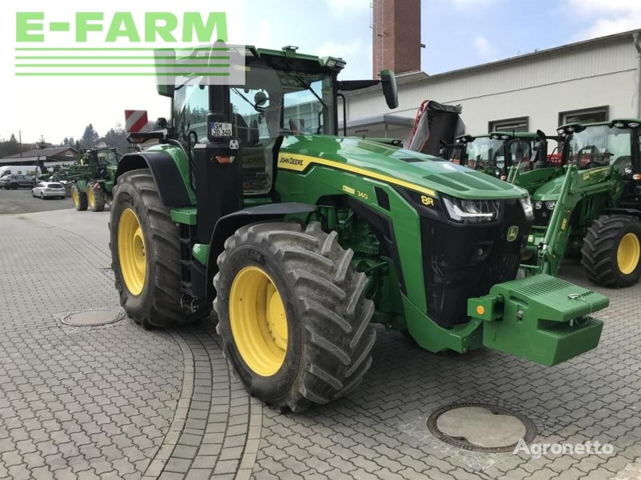 8r 340 tractor de ruedas