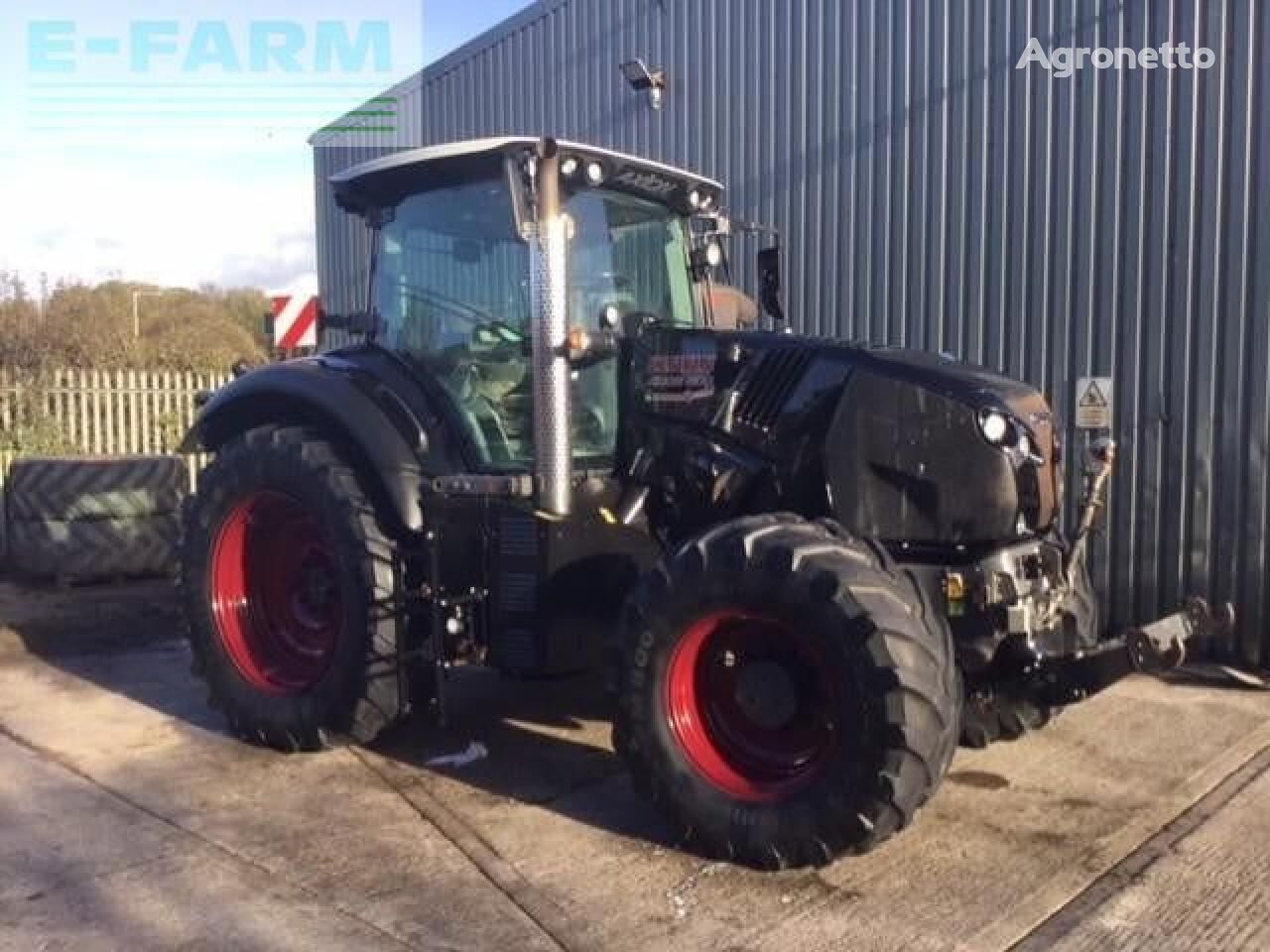 tracteur à roues AXION 800