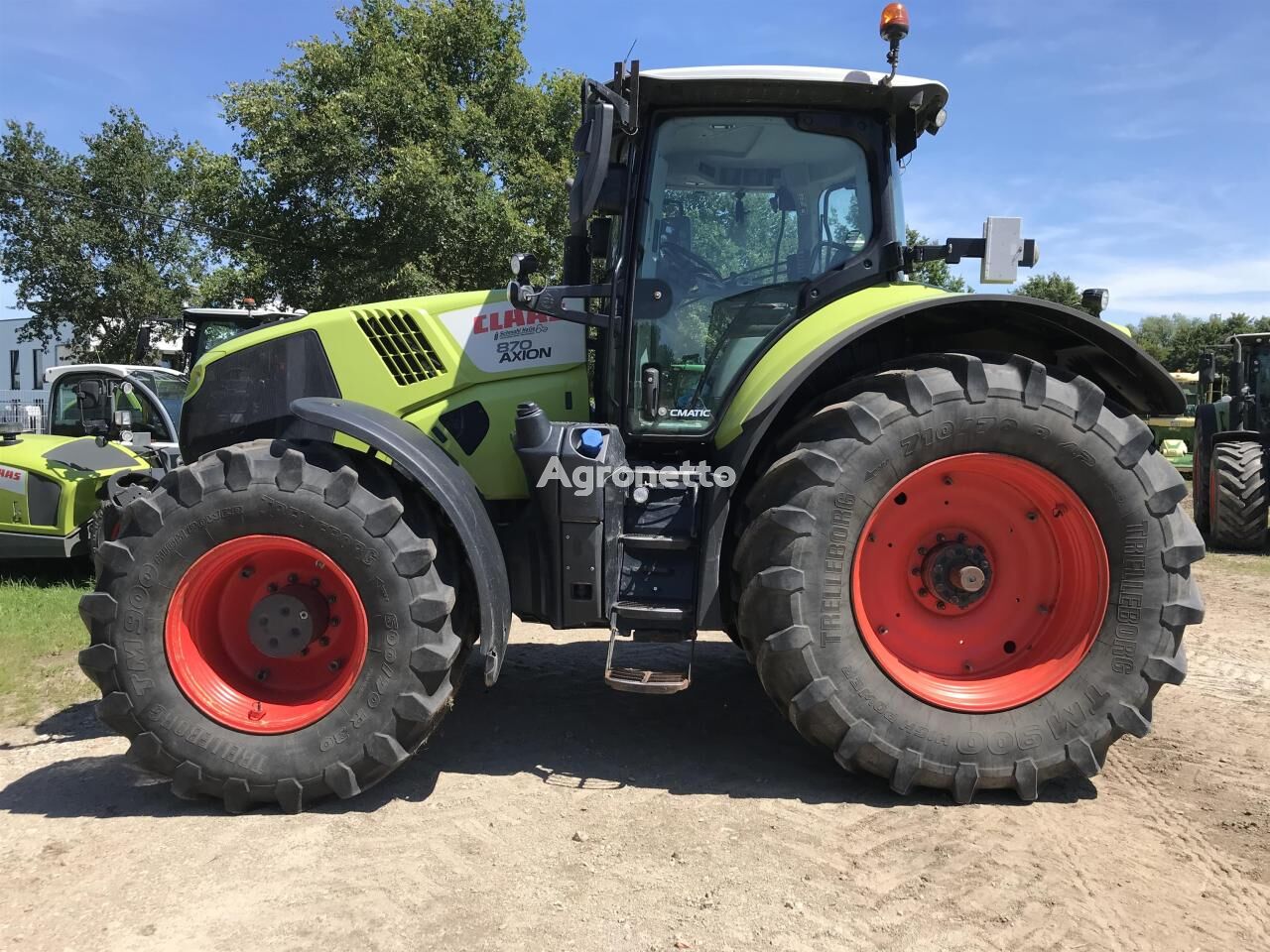 Axion 870 tractor de ruedas