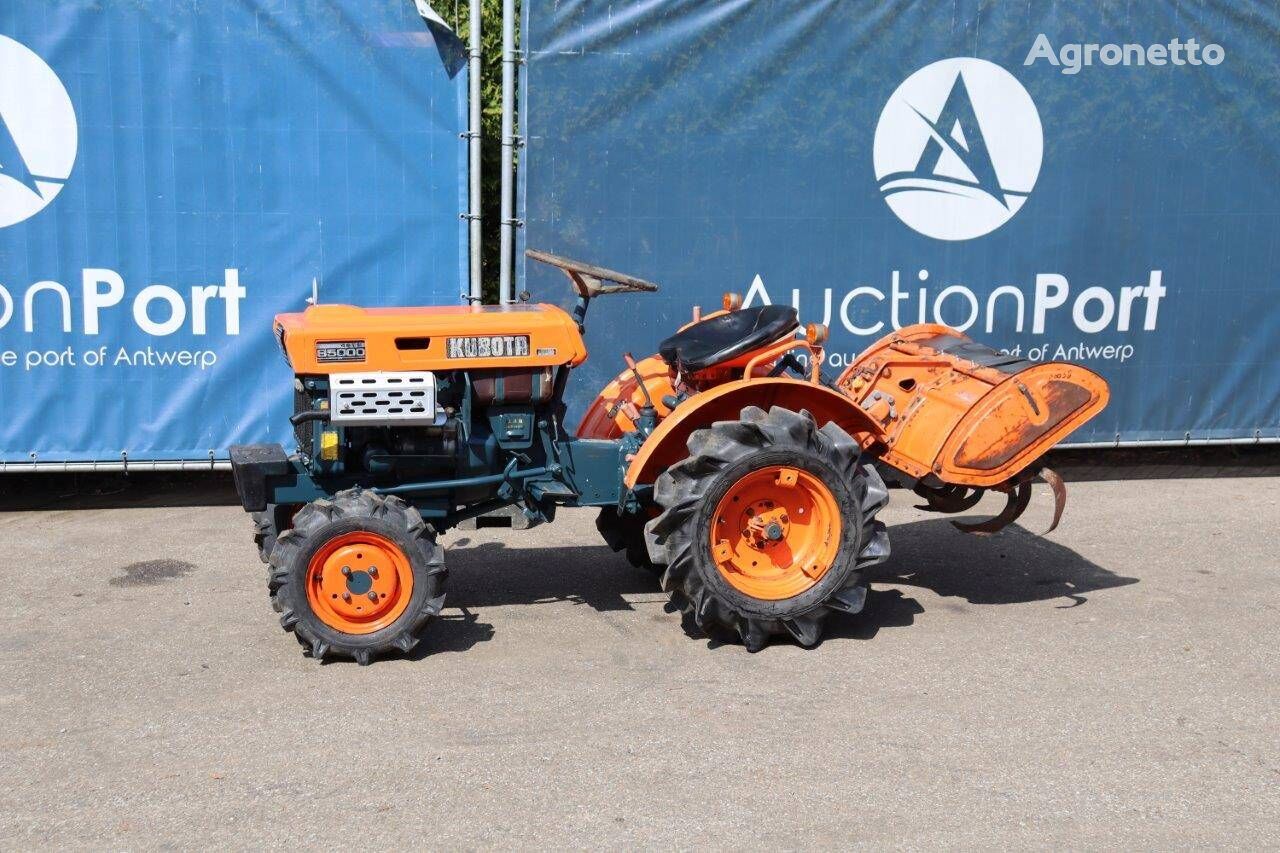 B5000DT tractor de ruedas