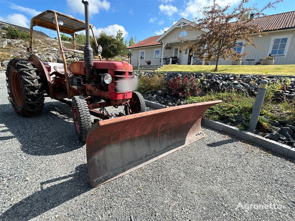 tracteur à roues BM-VOLVO/BOLINDER-MUNKT BM 425