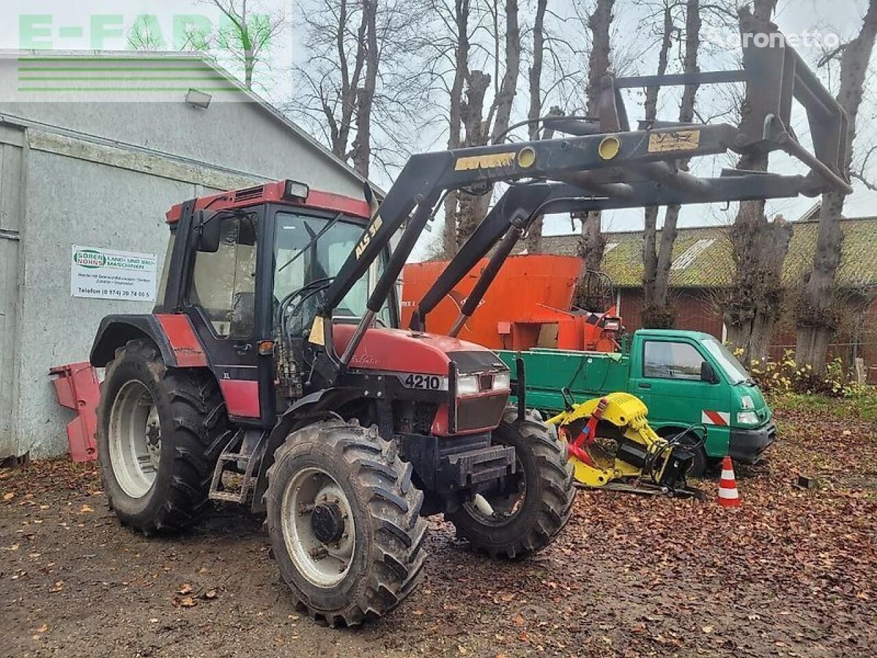 kolesový traktor Case IH 4210 a