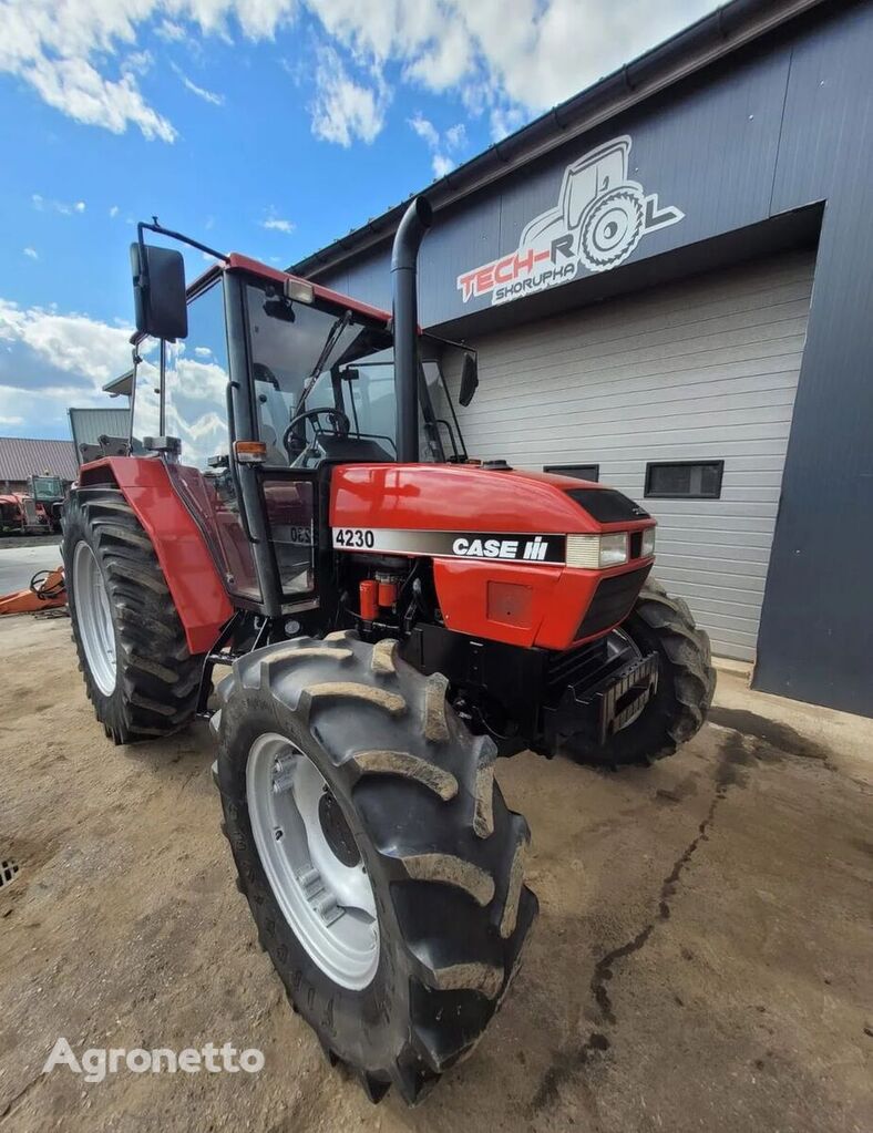 Case IH 4230 wielen trekker