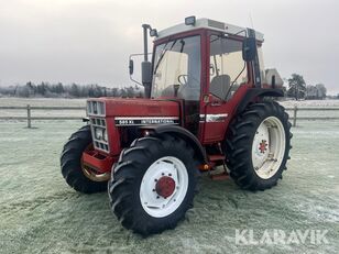 trator de rodas Case IH 585 XL