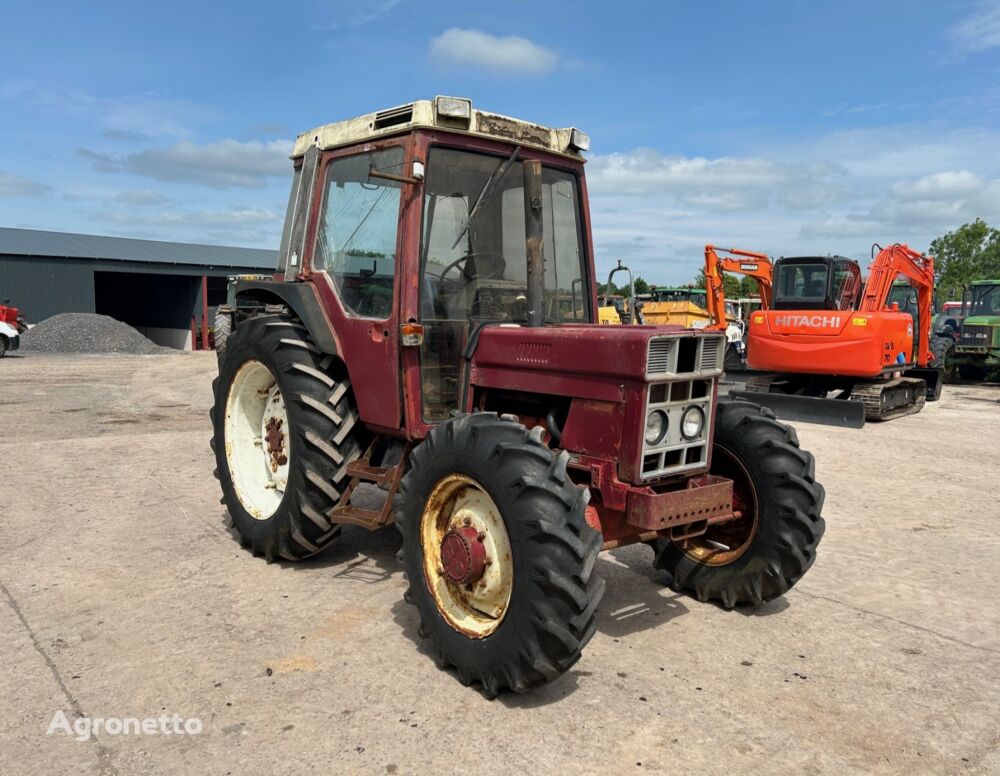 máy kéo bánh lốp Case IH 785