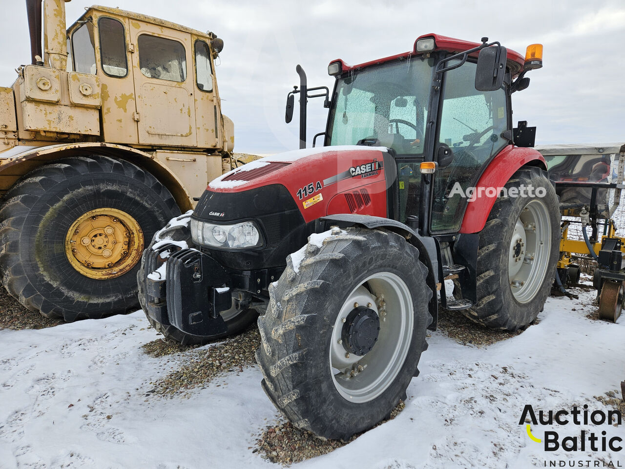 Case IH Farmall 115 A Radtraktor