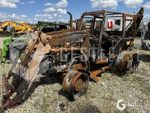 Case IH JXU tractor de ruedas siniestrado