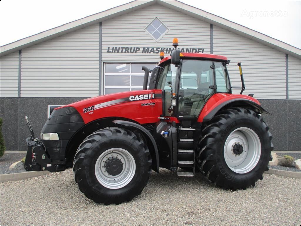 трактор колесный Case IH MAGNUM 260