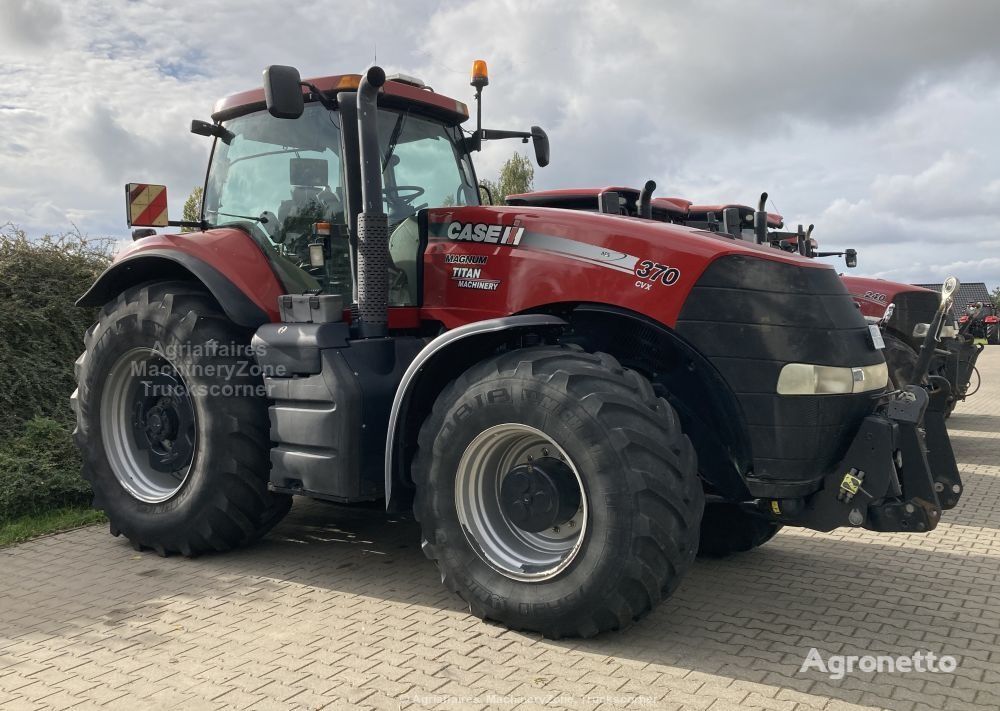 трактор колесный Case IH Magnum 370