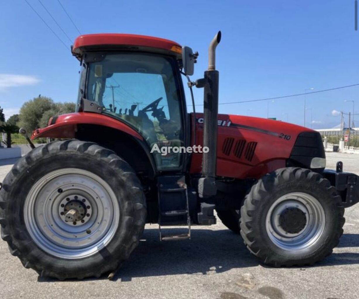 جرار بعجلات Case IH Puma 210