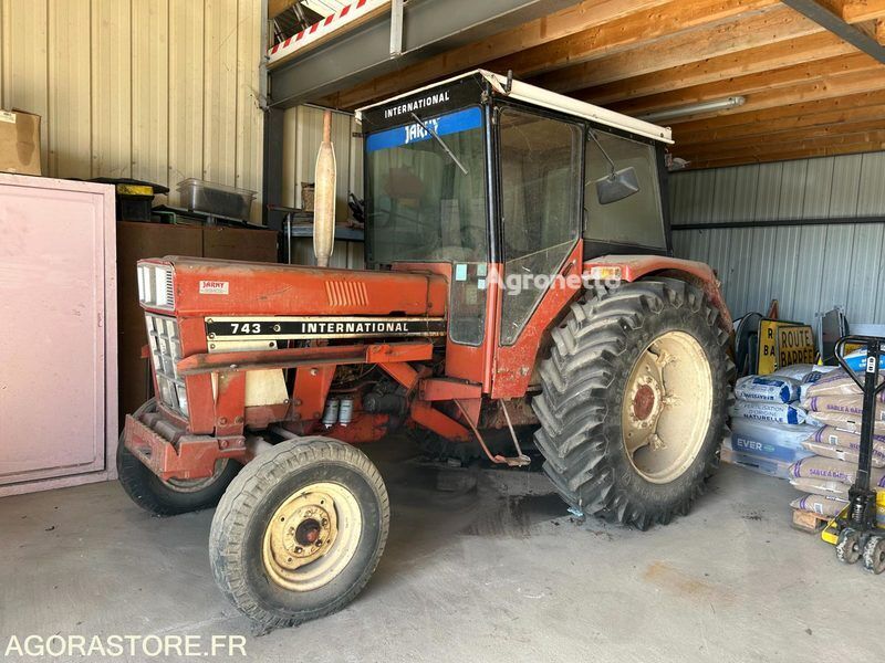 Tracteur à roues Case IH international à vendre | Agronetto CD Tracteur à roues Case IH international - Agronetto