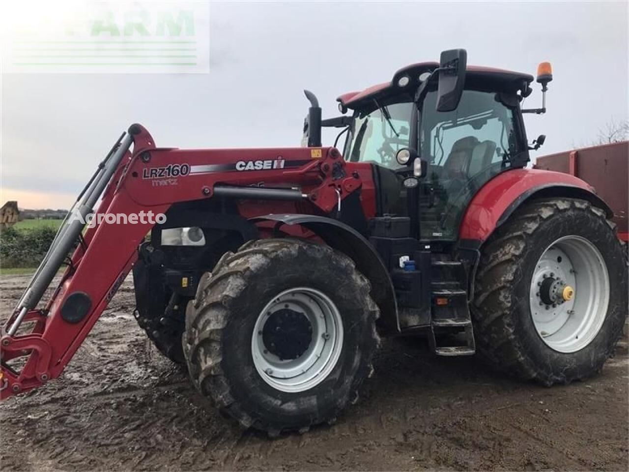 Case IH puma 185 cvx med læsser står på sjælland CVX Radtraktor