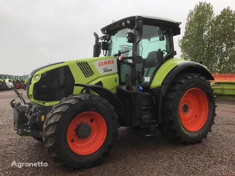 Claas AXION 810 wheel tractor