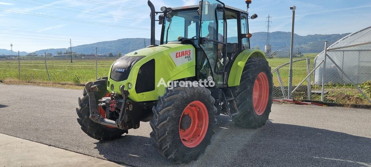 tracteur à roues Claas AXOS 310