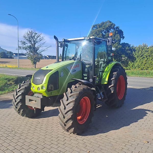 Claas AXOS 330 tractor de ruedas