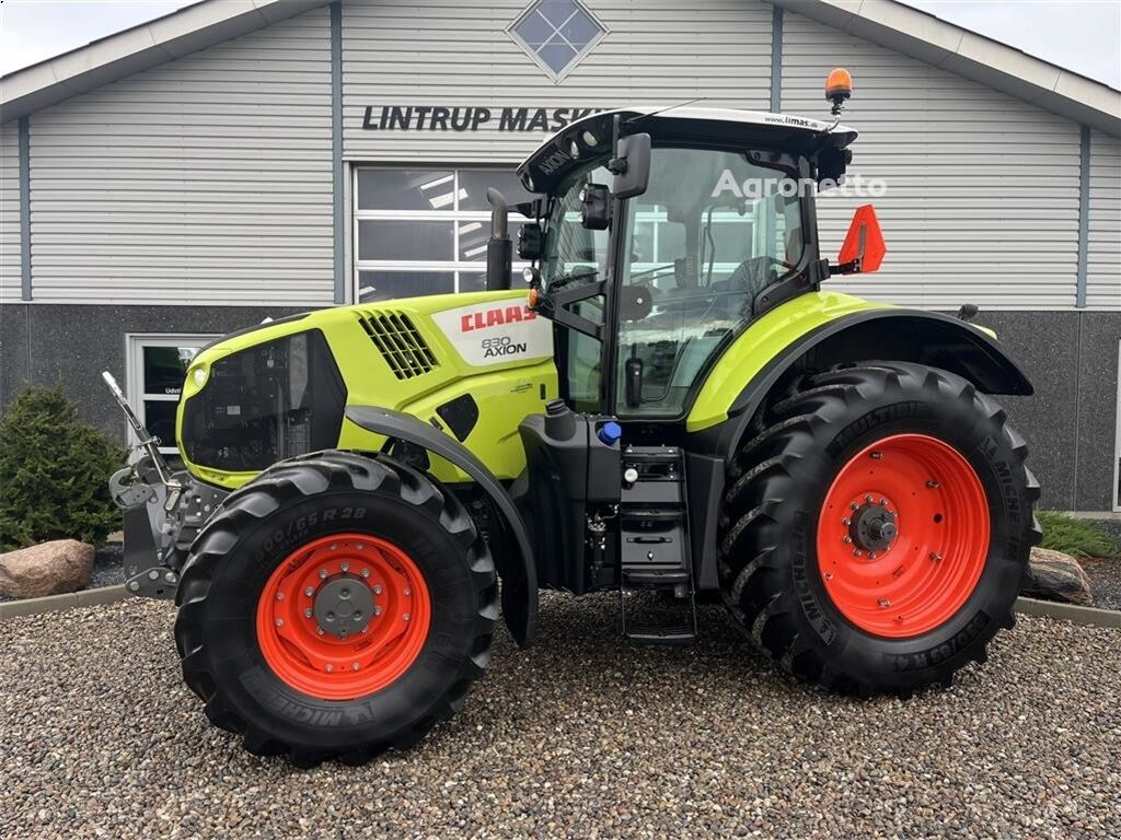 trator de rodas Claas Axion 830