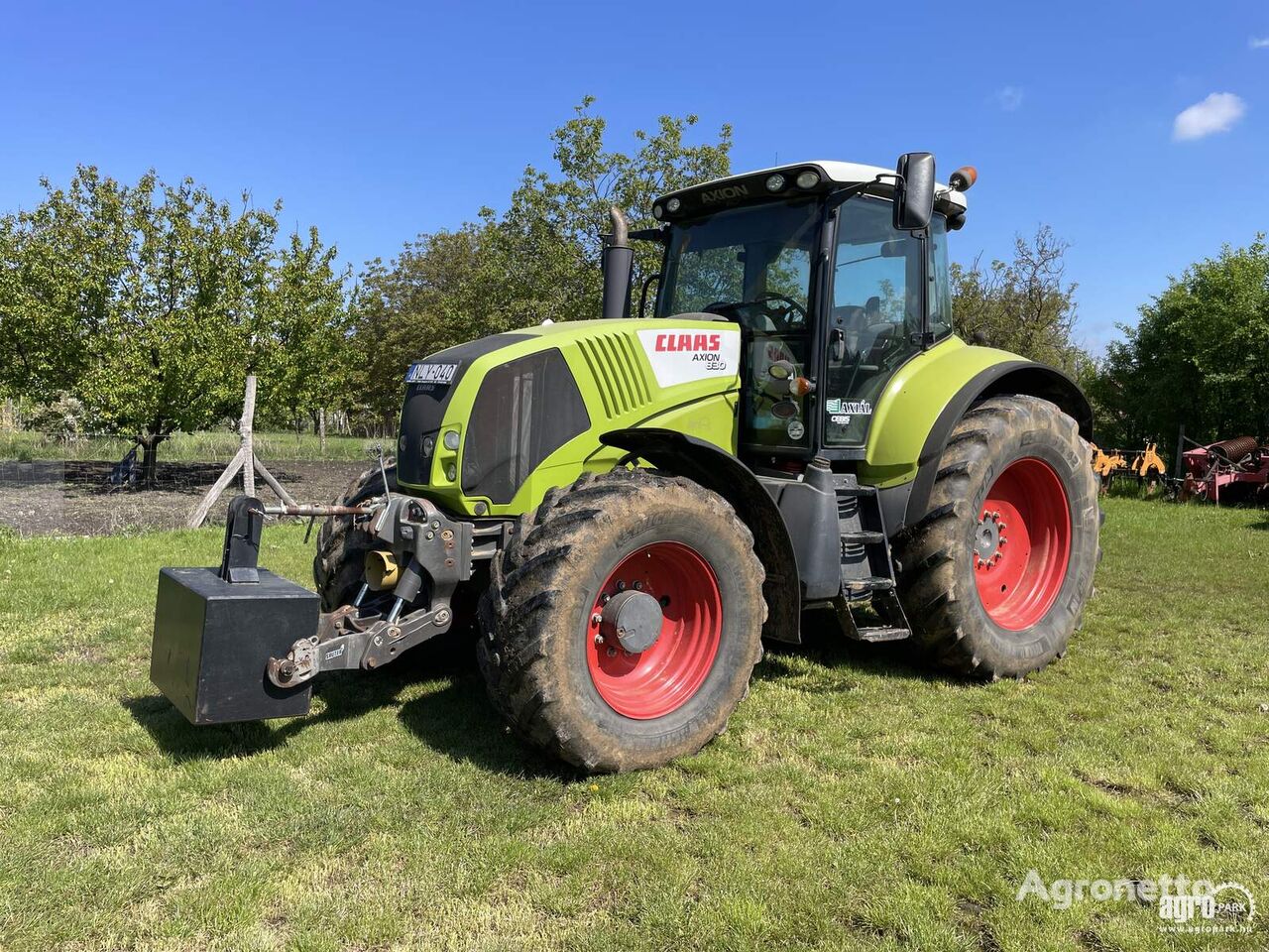 Claas Axion 830 CEBIS wheel tractor