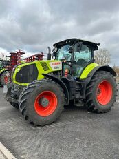 جرار بعجلات Claas Axion 850