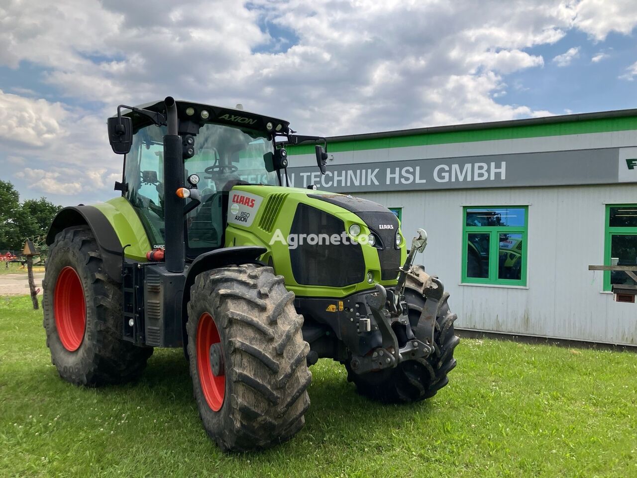 Claas Axion 850 C-Matic wheel tractor