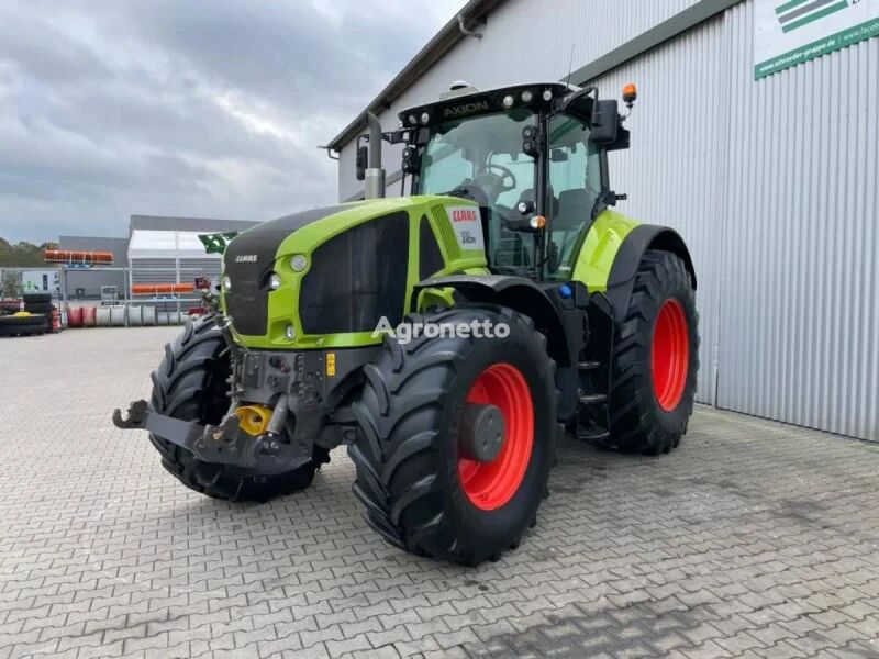 трактор колесный Claas Axion 930