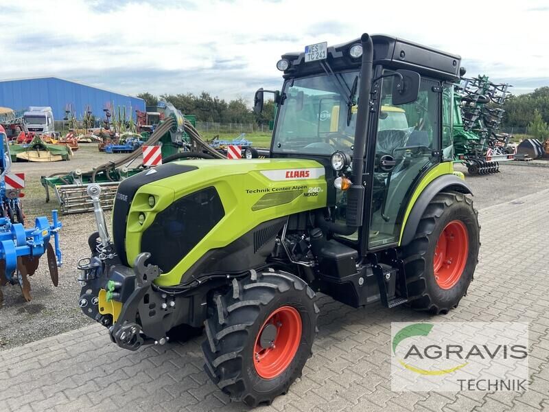 تراکتور چرخ دار Claas NEXOS 240 M ADVANCED