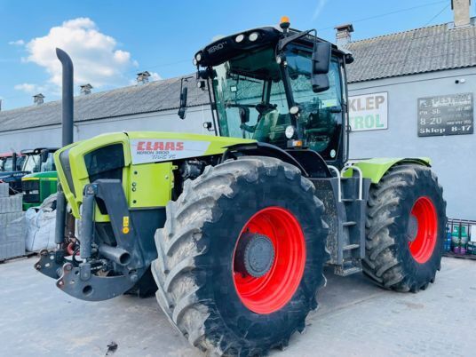 Claas XERION 3800 wheel tractor