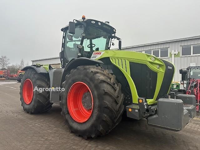 جرار بعجلات Claas XERION 5000 VC