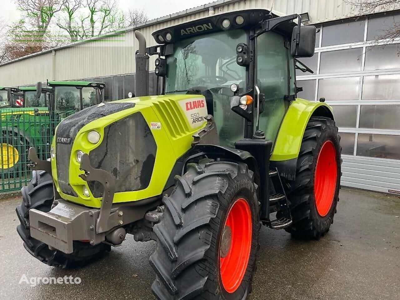 трактор колесный Claas arion 550