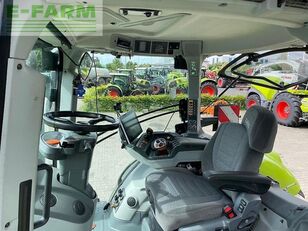 جرار بعجلات Claas axion 810 cm